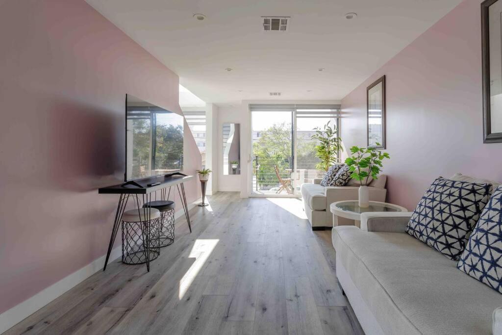 Vila Stunning Hollywood Townhouse With Sunny Views Los Angeles Exteriér fotografie