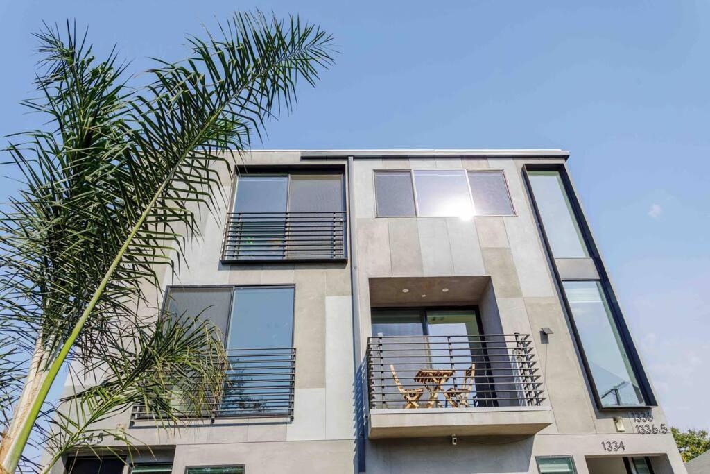 Vila Stunning Hollywood Townhouse With Sunny Views Los Angeles Exteriér fotografie