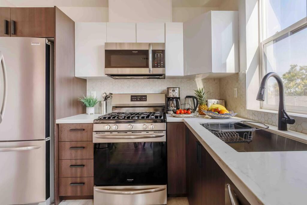 Vila Stunning Hollywood Townhouse With Sunny Views Los Angeles Exteriér fotografie