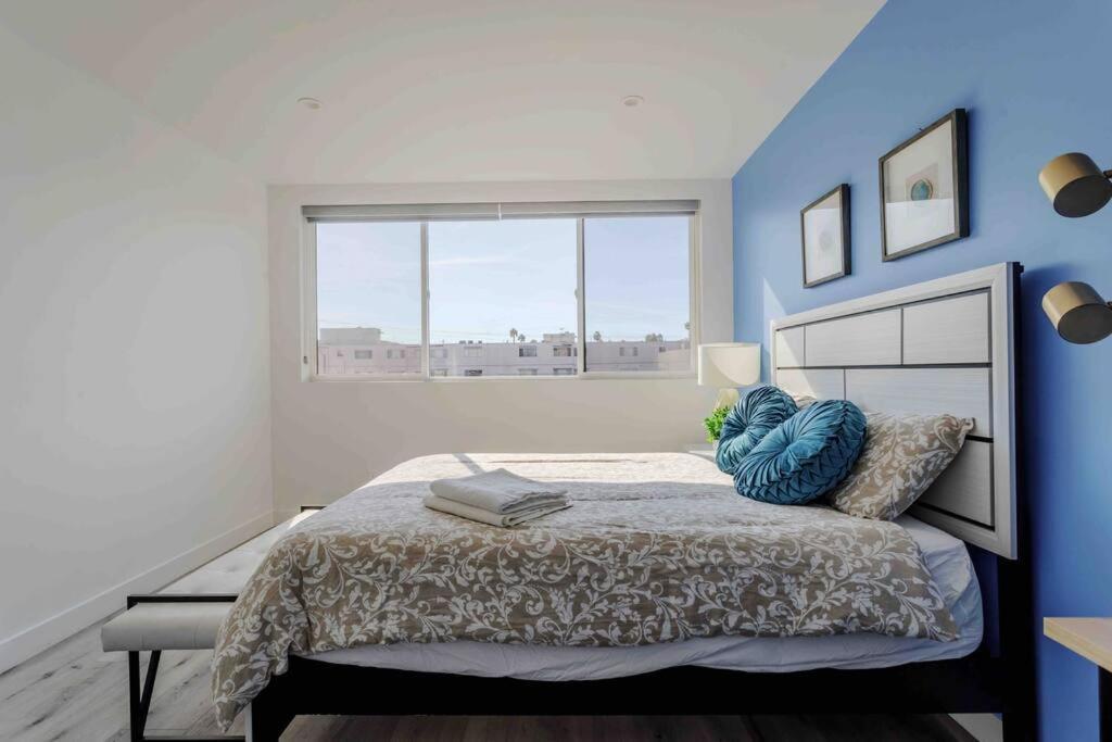 Vila Stunning Hollywood Townhouse With Sunny Views Los Angeles Exteriér fotografie