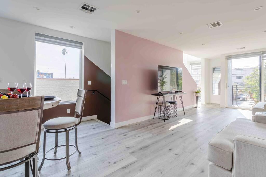 Vila Stunning Hollywood Townhouse With Sunny Views Los Angeles Exteriér fotografie